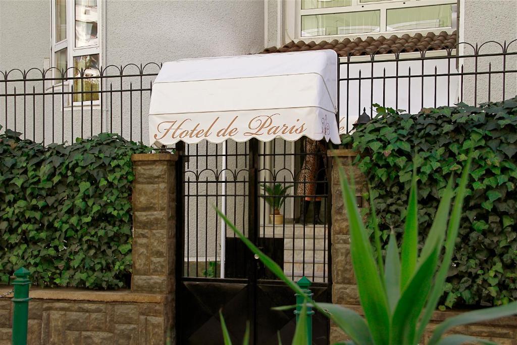 Hotel De Paris Tirana Bagian luar foto