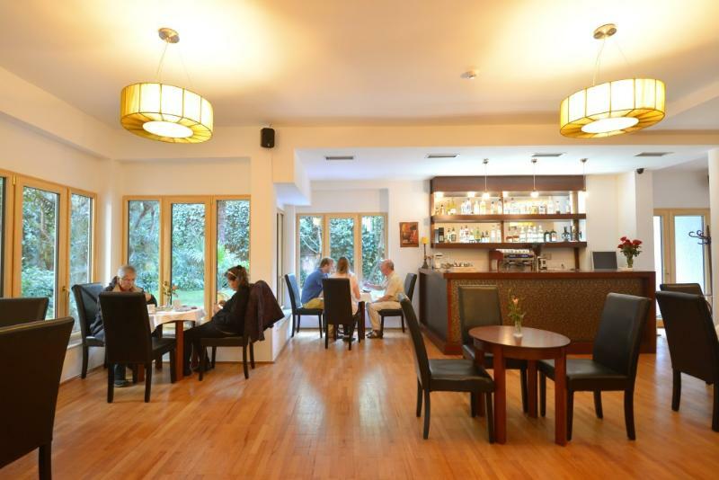 Hotel De Paris Tirana Bagian luar foto