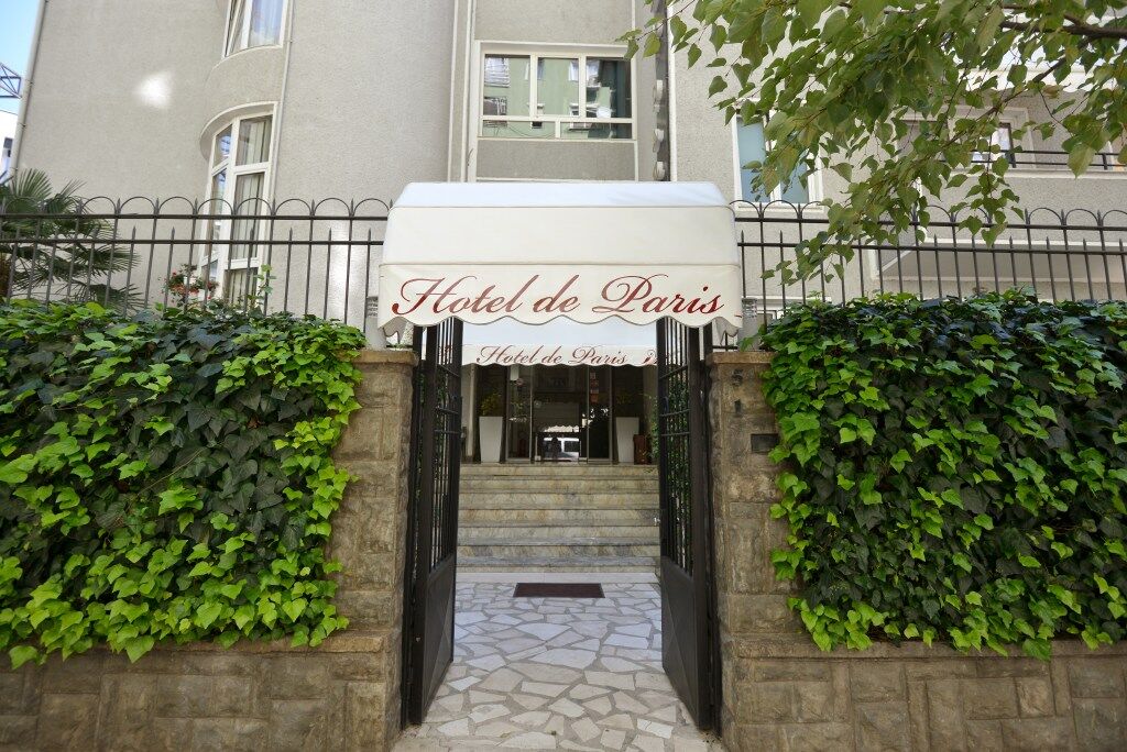 Hotel De Paris Tirana Bagian luar foto
