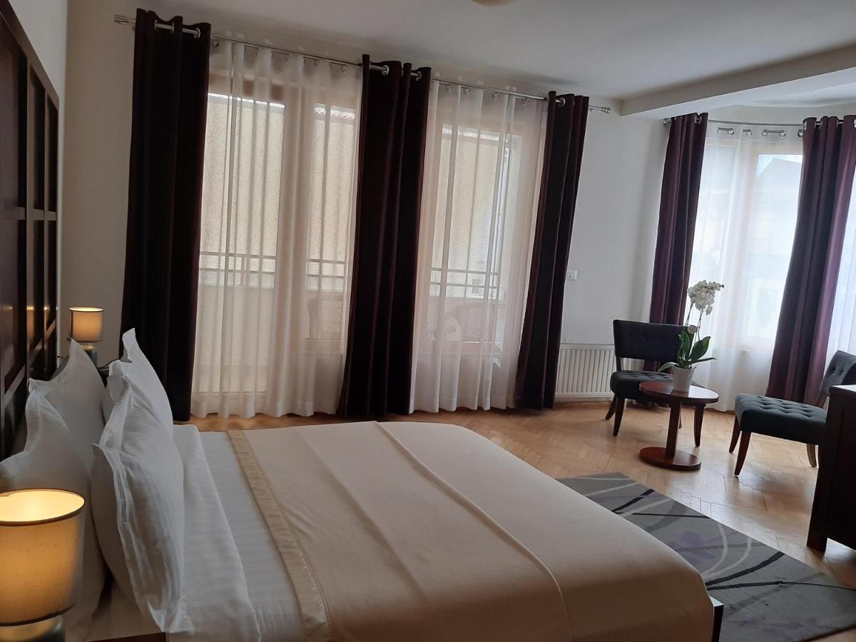 Hotel De Paris Tirana Bagian luar foto