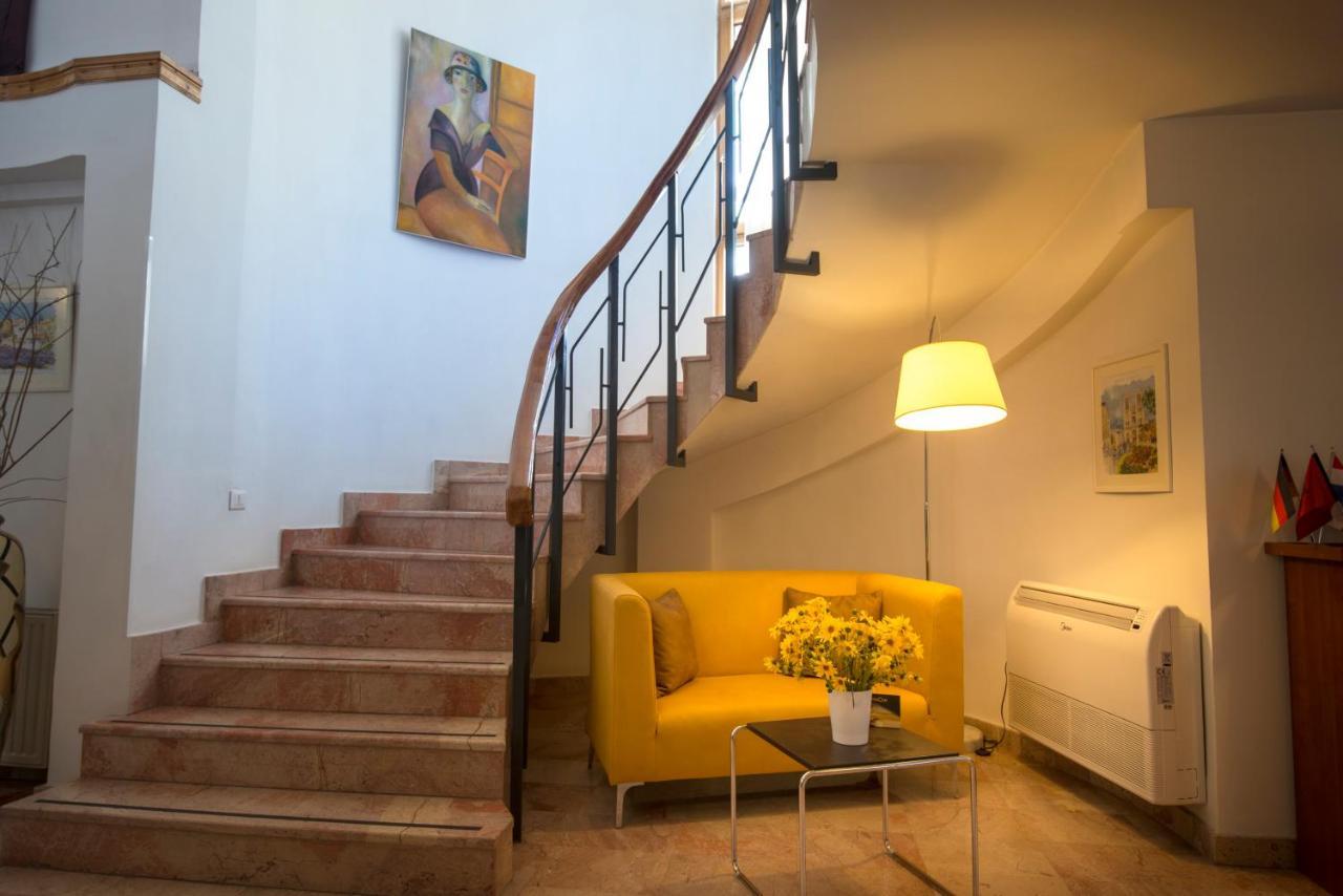 Hotel De Paris Tirana Bagian luar foto